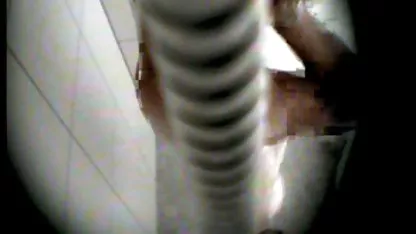 Rambut pirang, Laura, sepong, bikep ngintip titit besar