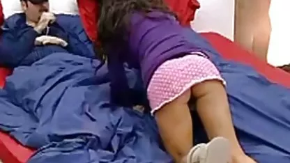 Wanita tidak berbicara ngintip sange