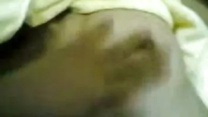 Nakal ngintip jilbab mesum pengasuh bayi