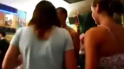 Istri video bokep ngintip orang mandi