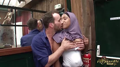 Mendapat pantatnya bercinta di sofa terburu-buru. 2 Bagian ngintip ngentod 1