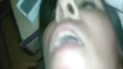 Ibu rumah tangga amatir payudara besar alami ngintip bokep mandi
