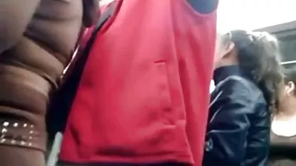 Indah, indah, rambut coklat, gaun, ngintip ngesex memakai, tidak menunjukkan