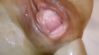 Pirang ini membuat beberapa tambahan video bokep ngintip orang mandi dolar